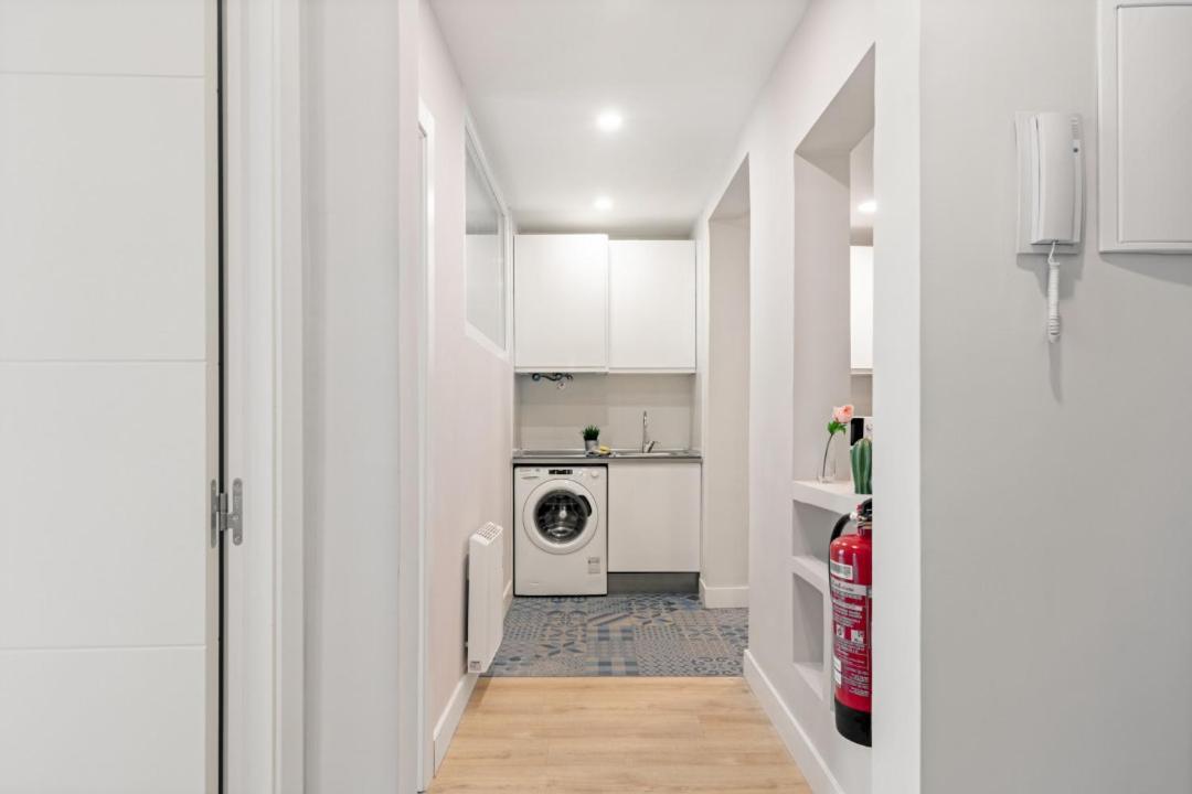 2 Bedrooms 1 Bathroom Furnished - Las Letras - Bright - Mintystay Madrid Dış mekan fotoğraf