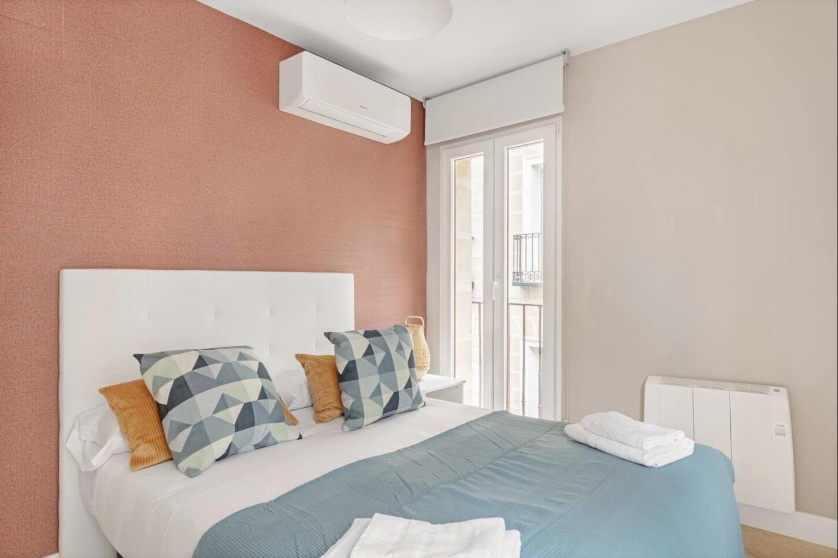 2 Bedrooms 1 Bathroom Furnished - Las Letras - Bright - Mintystay Madrid Dış mekan fotoğraf