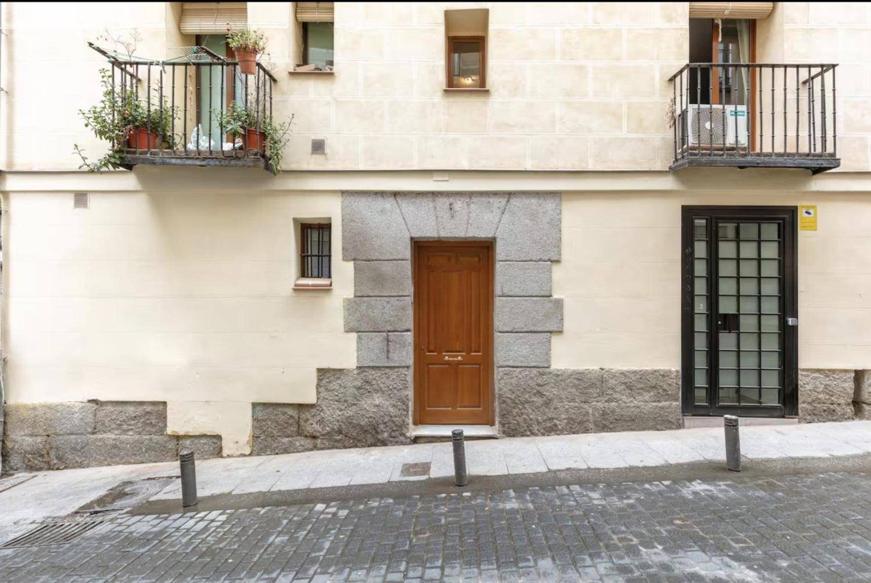 2 Bedrooms 1 Bathroom Furnished - Las Letras - Bright - Mintystay Madrid Dış mekan fotoğraf
